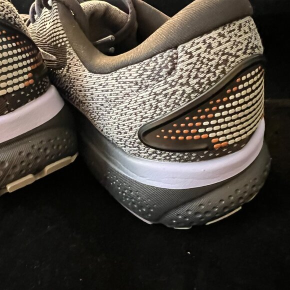 Brooks Ghost 16 Womens EUC Size 12 - Picture 5 of 7